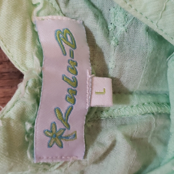 Mint green blouse - Picture 3 of 3